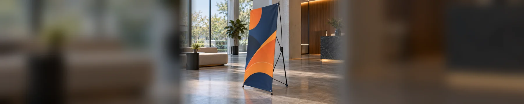 Arka gergi mekanizması görünen X-banner (temsili görsel)